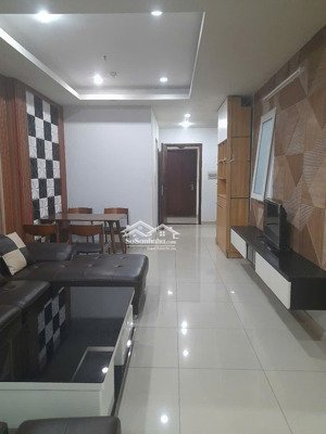 cho thuê căn hộtdc tầng cao giá rẻ!