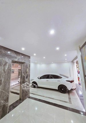 phân lô cầu giấy 59m 7t thang máy mới tinh gara 11 ngủ 3 thoáng mt 9m 18 tỷ 9