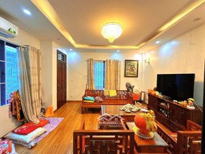 bán nr 4pn, 4wc, 40m2 tại minh khai, 8,95 tỷ, cực chất! lô góc kinh doanh , tiện ích