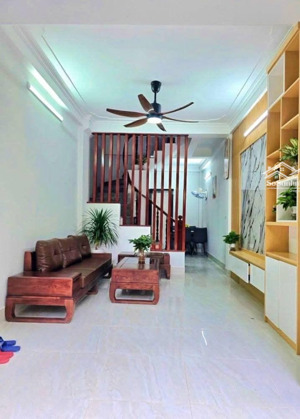 khó tìm! phố thái hà, ngõ nông sát phố, gần ô tô, nhà thoáng sáng mới đẹp ở ngay, dt 40m2*6t