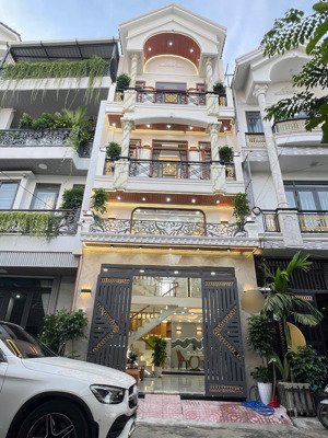 một bước là mê nhà 5m nở hậu 5.5m, thiết kế sang trọng, vị trí đẹp hiếm có tại hẻm 10 lê văn khương