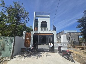 nhà mặt tiền kinh doanh, 5x27 sát hóc môn, 1 sẹt tỉnh lộ 824. sổ hồng hoàn công bao ngân hàng