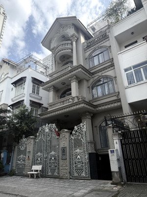 bán biệt thự 200m2 tại him lam kênh tẻ, 65 tỷ vnd, thiết kế siêu đẹp.