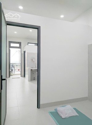 nhà mới đẹp - nhiêu tứ - 3x10m - có sân thượng - 2pn 2wc - 11 triệu tl - hằng xem nhà