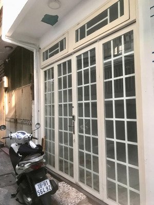 nhà 3 tầng mới, trần hưng đạo, quận 1, chỉ 6 tỷ.