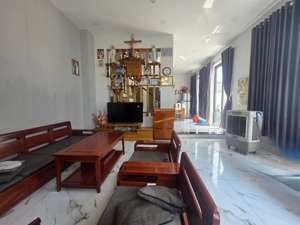 nhà ngay chợ tam hà - tam phú - thủ đức. 130m2, 3 tầng giá tốt