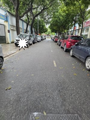 hiếm tại cầu giấy. chủ nhà cần bán gấp nhà 5 tầng 9 phòng khép kín. đầy đủ pccc