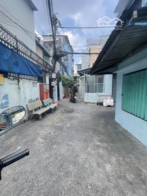 bán nhà lâm văn bền quận 7 -105m2- 8,5x13- 2tầng -20m ra mặt tiền - sátcư xá ngân hàng -chỉ 6.35tỷ