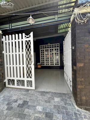 Nhà 1 lầu đối diện cách Trung tâm hành chính Tiền Giang(Đồng Tháp) 200m.