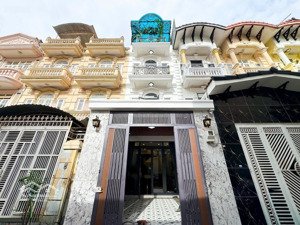 10,8 tỷ giảm mạnh còn 9,1 tỷ nhà 3 lầu sân thượng kdc lý phục man quận 7