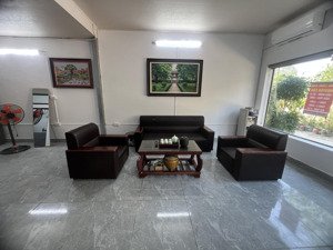 cho thuê nhà 2 tầng full nội thất cơ bản gần bờ sông nhuệ - cầu kiến hưng