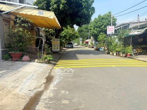 chủ cần bán gấp nhà mặt tiền nguyễn tuyển. ngang 7,56m