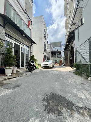 nhà 5 tầng hxh trường thọ - kdc đồng bộ - oto ngủ nhà, sân thượng trước sau - chỉ 8,2 tỷ