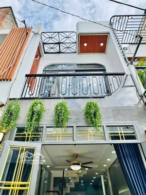 chủ bán gấp - nhà đẹp tạ hiện, thạnh mỹ lợi, q.2 - lh 