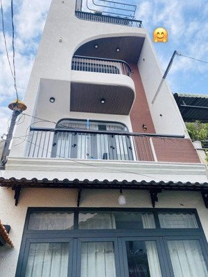 chủ cần tiền, giảm giá mạnh nhà 90m2, đ bùi quang là p12 gò vấp chỉ 4,3tỏi. cho thuê 30tr/tháng.