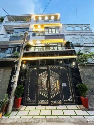 chú giang kẹt tiền cần bán gấp nhà đường oto nguyễn văn cừ - q5. giá 3tỷ8/76m2 gần đại học sài gòn.