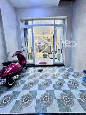nhà đẹp 4 lầu bán gấp, hẻm ô tô, đường huỳnh văn nghệ, p. 15, tân bình, chỉ 8,1 tỷ thương lượng