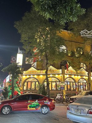 cực phẩm.cho thuê nhà mặt phố nguyễn văn lộc.diện tích 160m2 x 3 tầng,mặt tiền 12m,giá 120tr/tháng