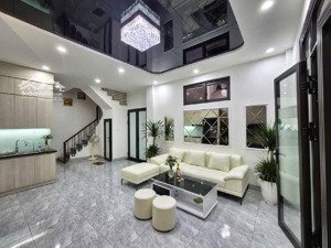 bán gấp nhà tam trinh, 42m2, 5 tầng, gần trường hoàng mai, sổ đỏ cất két, 6.8 tỷ