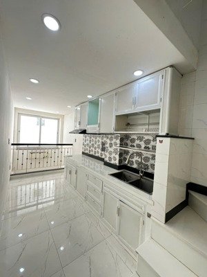 bán gấp xuất cảnh - 15m - 4 tầng - giá 3.68 tỷ - nhà ngô quyền quận 10