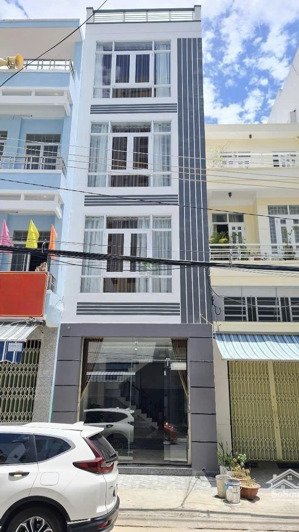 cho thuê nhà ở kinh doanh 4 phòng gần biển giá 20 triệu/tháng