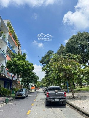 8*16m 5 tầng gần trường học các cấp và đại học - aeon - etown - nhà ga t3