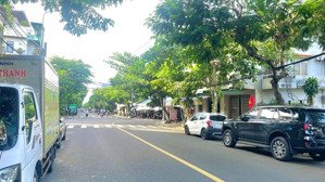 cần bán lô diện tích lớn mặt tiền huỳnh ngọc huệ vuông vức siêu đẹp