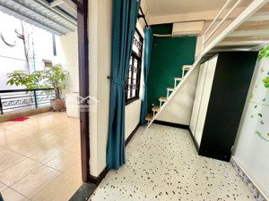 phòng có gác full nội thất ban công tách bếp gần nhà thờ tân định quận 3