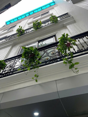 bán nhà phố phạm văn đồng gần hoàng quốc việt, 33m2, 6 tầng thang máy, nhỉnh 11 tỷ,mt 3,7m