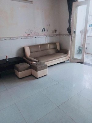 2 tang huỳnh tấn phát thị trấn nhà bè gần trường lâm văn bền đường trước nhà 3.5 m gần quan 7