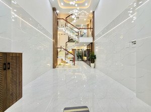 nhà mới 152m2 full nội thất - vào ở ngay - hẻm 5m - xe hơi ngủ trong nhà