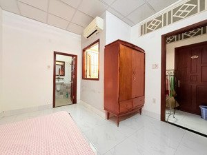 cho thuê nhà trọ mới xây tại cách mạng tháng 8 q10, gần chợ hoà hưng, đh huflit, cv lê thị riêng