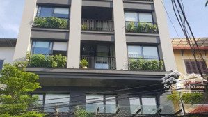 bán nhà mặt phố nhật chiêu, dt 110m2 x 5 tầng, mặt tiền 7m, 2 thoáng, view hồ.