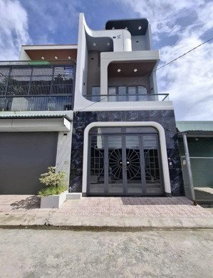 cần thanh lí căn vừa mới nhận nhà đẹp ngay khu vực đ.đoàn văn bơ p.15 q.4 giá tốt 9 tỷ650tr/60m2