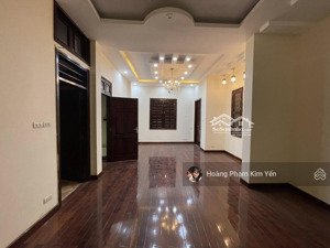 mặt ngõ kinh doanh trung kính! ô tô tránh, vòng quanh, sát phố, khe thoáng to, dt 1.1 tỷ/năm, ô chờ