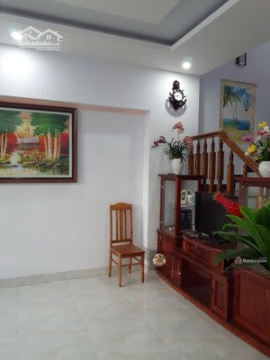 chính chủ nhờ bán nhà góc 2 tầng mặt tiền võ trường toản, khu đô thị bắc vĩnh hải. 96.4m2, 8.2tỷ