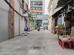 bán nhà 5 tầng _ 72 bạch đằng _hxh 6m _ngay trung tâm cách ngã tư hàng xanh 100m.