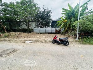 cần bán lô đất phân lô vỉa hè khu 5,5 hecta hoài đức 68m mặt tiền 8m giá 15x triệu/m