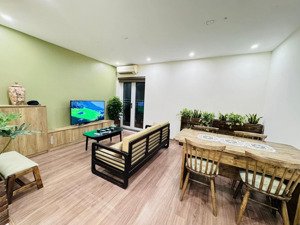 tập thể nguyên hồng, láng hạ, t3, 2 ngủ, 90 m2 (39m2 sổ), 3 ban công, siêu thoáng.