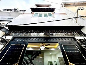 bán nhà cách chợ bà chiểu 5 phút trên đường huỳnh đình hai,bình thạnh - giá ngộp:5tỷ280.sổ hồng sẵn