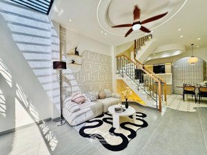 giá hời nhà xinh- đường trương quốc dung p10 phú nhuận 45m2/ 2 tỷ 8- hẻm oto- sổ sẵn sang tên ngay