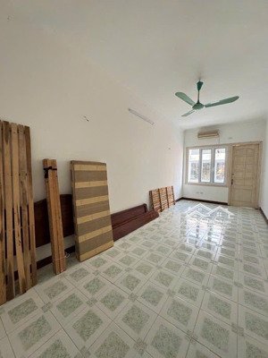 12,3 tỷ - ngõ phố chùa bộc- phân lô ô tô đỗ cửa, 4 tầng nhà đẹp, thoáng sáng