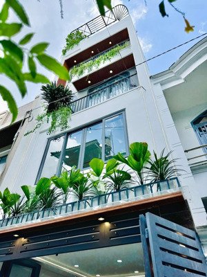 cần bán nhà đường 6m nguyễn cửu vân,p17,bình thạnh giá 3tỷ5/75,4m2 cho thuê 24tr gần chợ thị nghè