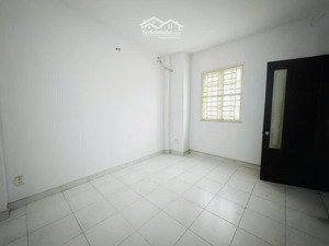 bán nhà mặt tiền triệu quang phục 47m2 - 20 tỷ - lô góc 2 mặt thoáng