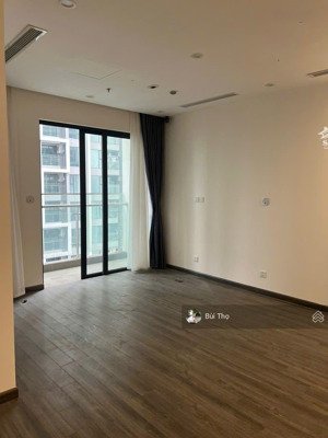  chính chủ cần bán căn 2pn+1 diện tích 72m2 toà tk2 the tonkin smart city.