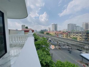 mặt phố hồ tùng mậu, cg
dt 67 m2, mt 5m, 7 tầng, 1 mặt phố, 1 mặt ngõ . hơn 24 tỷ