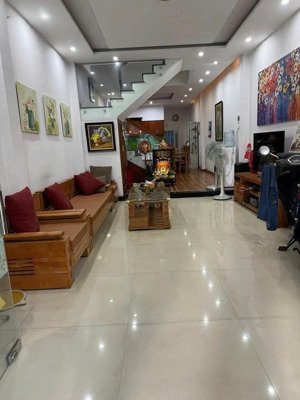 bán nhà 2 tầng bùi thị xuân, gần cầu trần thị lý