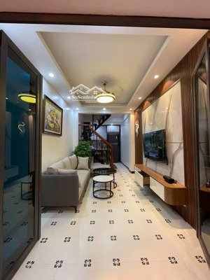 15 m ra phố,trần xuân soạn nhà đẹp dân xây,mặt ngõ,kinh doanh,sổ cc vuông đẹp, giá cực tốt 39m