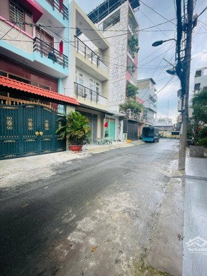 cho thuê nhà hẻm xe tải 1 sẹc nguyễn văn lượng p17 gv ( 120m2 ) 4x30m trống suốt