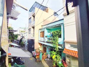 nhỉnh 3 tỷ xíu sỡ hữu nhà ngay trung tâm quận 6 -hxh-sổ đẹp vuông như tờ a4-khai thác dòng tiền tốt